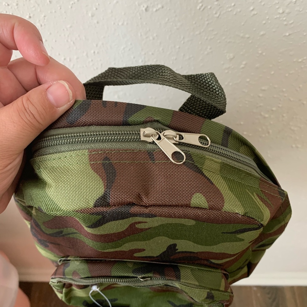 Mini Backpack 🎒 - Picture 4 of 5